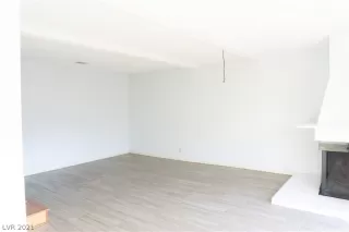 Photo #3: 2355549 Listing