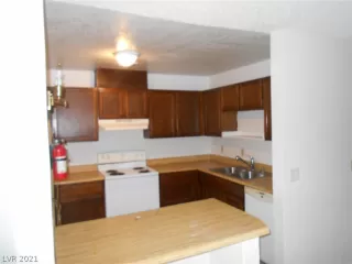 Photo #1: 2355559 Listing 