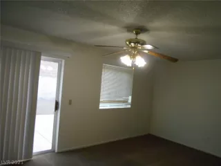 Photo #5: 2355559 Listing 