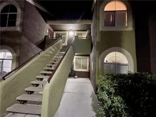 Photo #1: 2355572 Listing