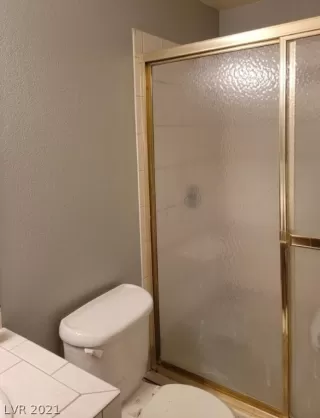 Photo #6: 2355582 Listing