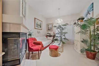 Photo #2: 2355625 Listing