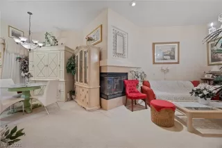 Photo #3: 2355625 Listing