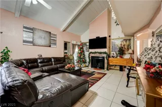 Photo #4: 2355680 Listing 