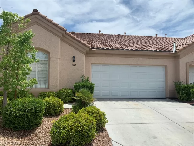 MLS: 2355700 Condo For Sale