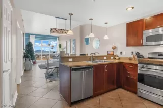 Photo #2: 2355711 Listing 