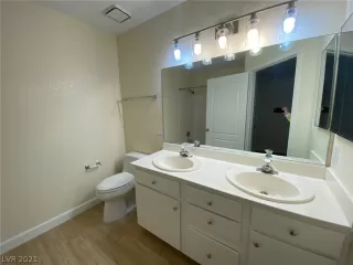 Photo #6: 2355728 Listing 