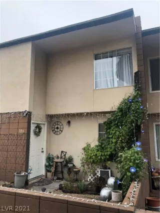 Photo #1: 2355739 Listing 