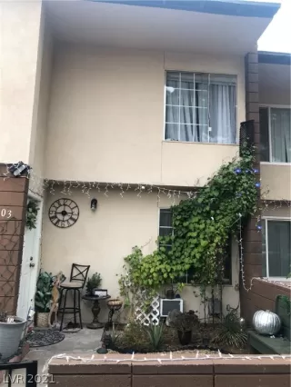 Photo #5: 2355739 Listing 