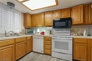 Photo #6: 2355760 Listing 