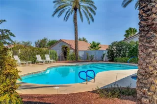 Photo #6: 2355770 Listing 