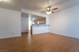 Photo #4: 2355805 Listing 