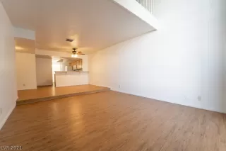 Photo #5: 2355805 Listing 