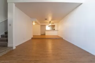 Photo #6: 2355805 Listing 