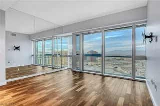Photo #5: 2355825 Listing 