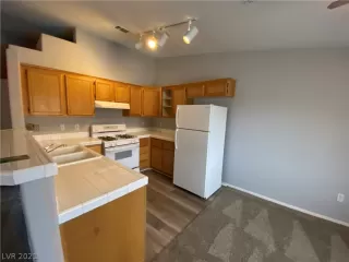 Photo #2: 2355838 Listing 