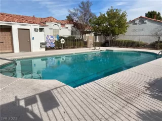 Photo #2: 2355845 Listing