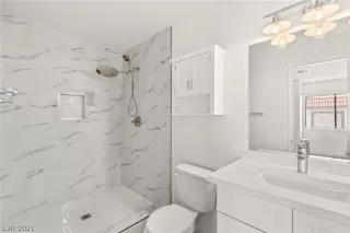 Photo #2: 2355885 Listing