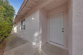 Photo #1: 2355897 Listing 