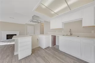 Photo #5: 2355897 Listing 