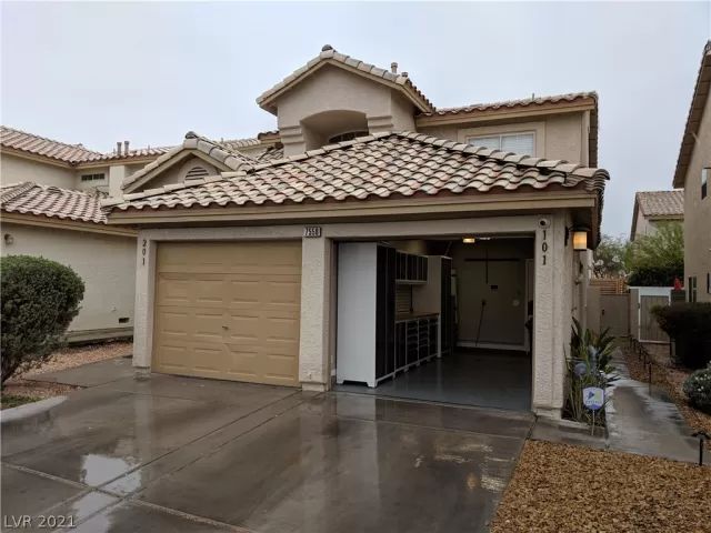 MLS: 2355912 Condo For Sale