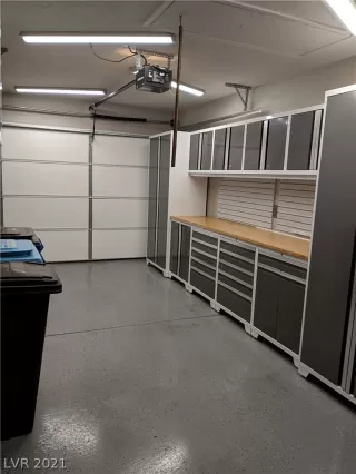 Photo #4: 2355912 Listing 