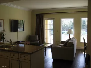 Photo #4: 2355979 Listing 