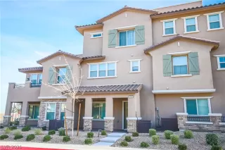 Photo #2: 2355982 Listing