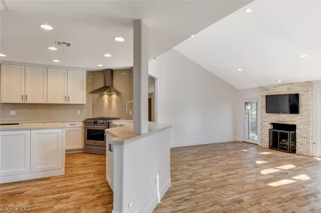 MLS: 2355996 Condo For Sale