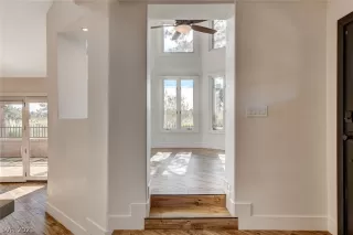 Photo #1: 2355996 Listing 