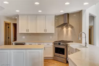 Photo #3: 2355996 Listing 