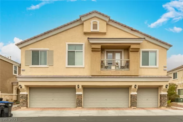 MLS: 2356000 Condo For Sale