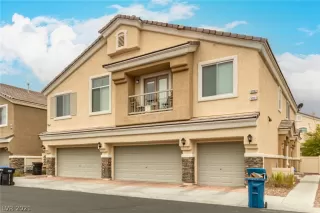 Photo #2: 2356000 Listing 