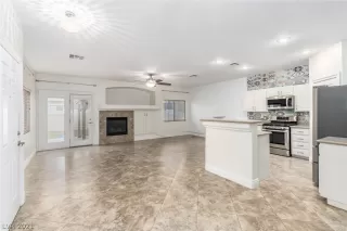 Photo #6: 2356000 Listing 