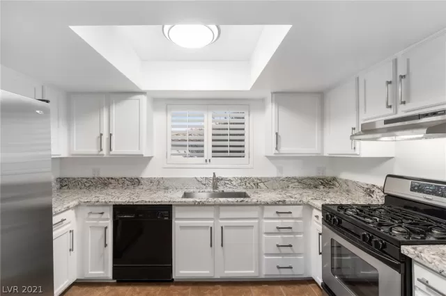 MLS: 2356013 Condo For Sale