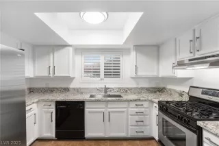 Photo #6: 2356013 Listing