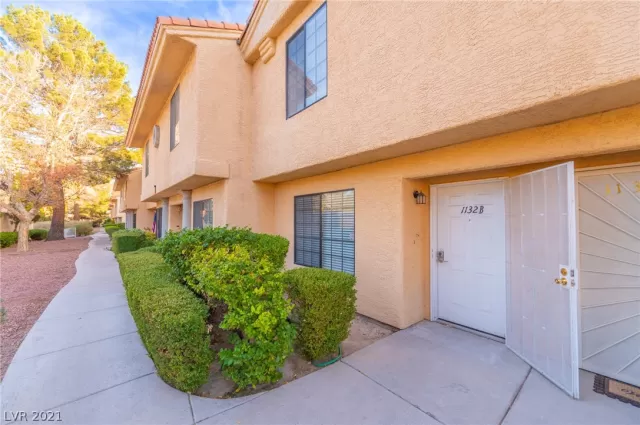 MLS: 2356041 Condo For Sale