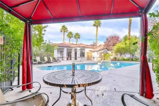 Photo #5: 2356068 Listing 