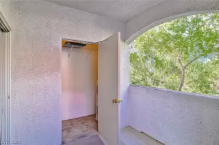 Photo #6: 2356068 Listing 