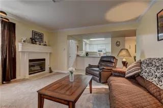 Photo #2: 2356133 Listing