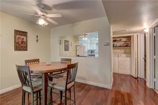 Photo #6: 2356133 Listing