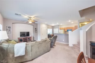 Photo #2: 2356146 Listing