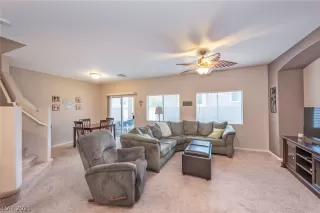 Photo #3: 2356146 Listing