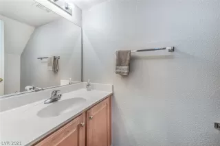 Photo #5: 2356146 Listing