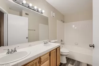 Photo #6: 2356157 Listing