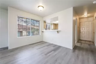Photo #5: 2356184 Listing 
