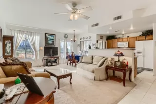 Photo #4: 2356203 Listing