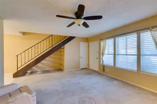 Photo #4: 2356219 Listing