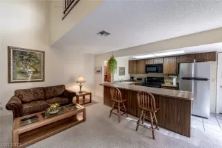 Photo #2: 2356230 Listing