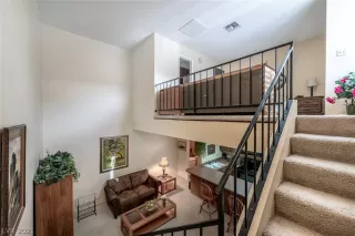 Photo #6: 2356230 Listing